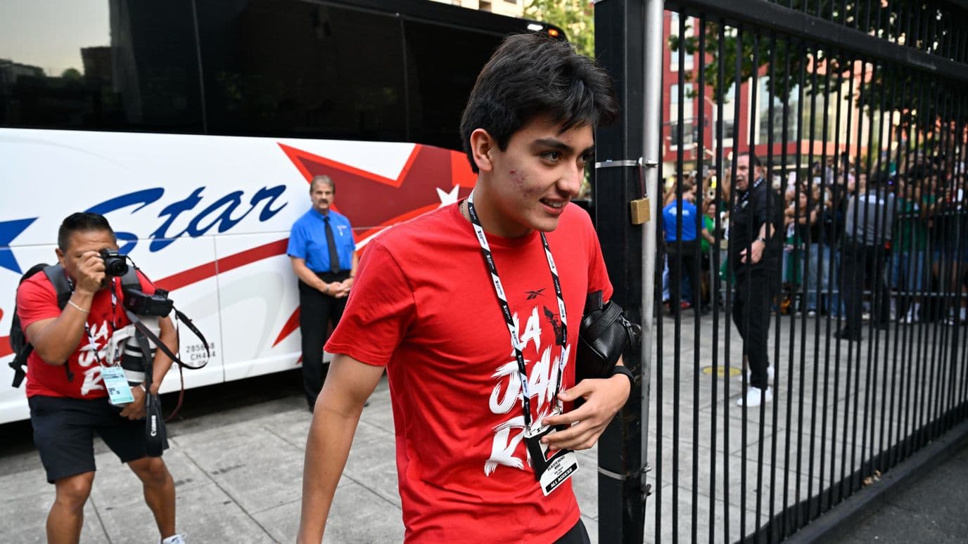 Gilberto Mora en la previa a un partido de Liga MX con Tijuana