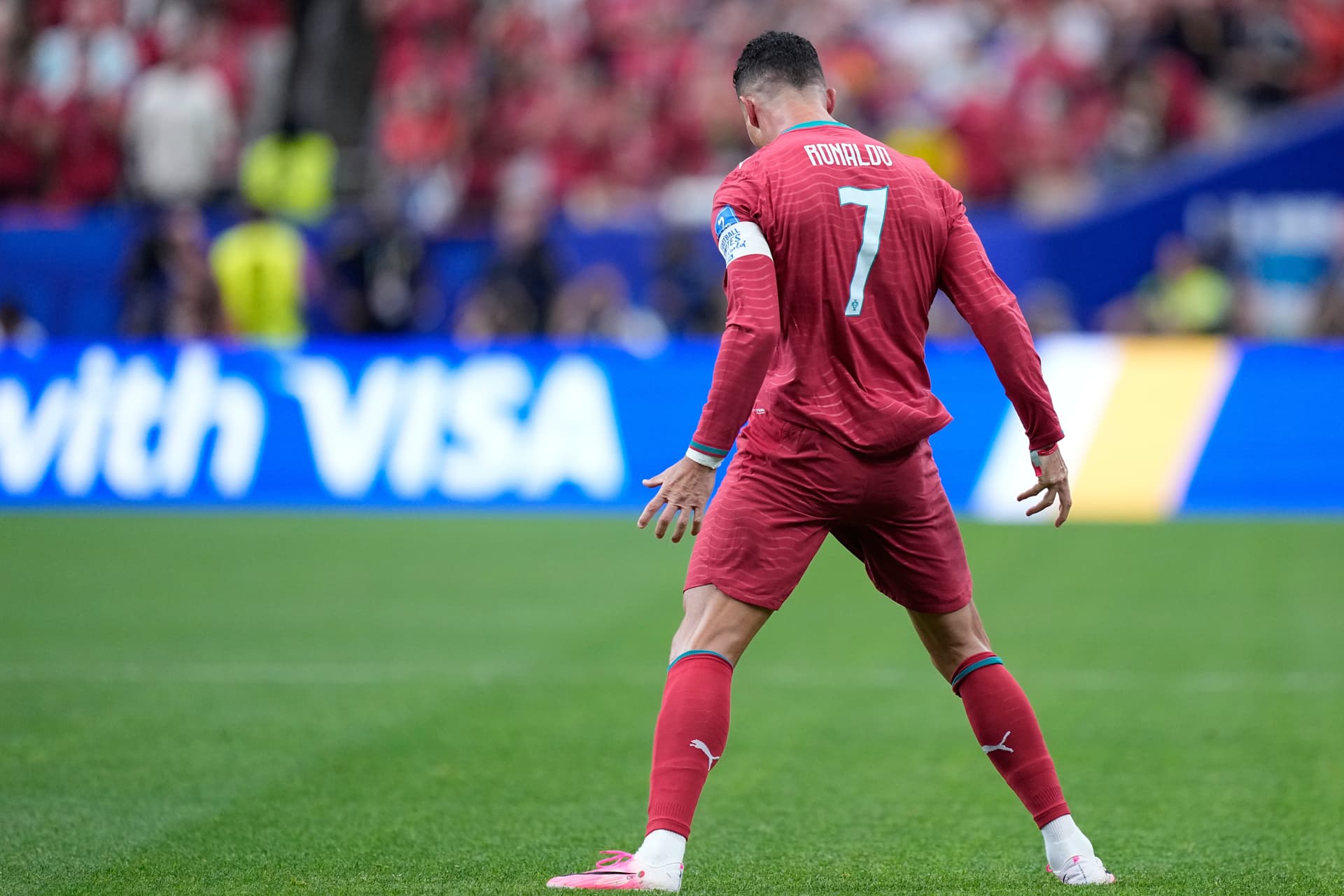 Cristiano Ronaldo luego de anotar gol ante Uzbekistán.
