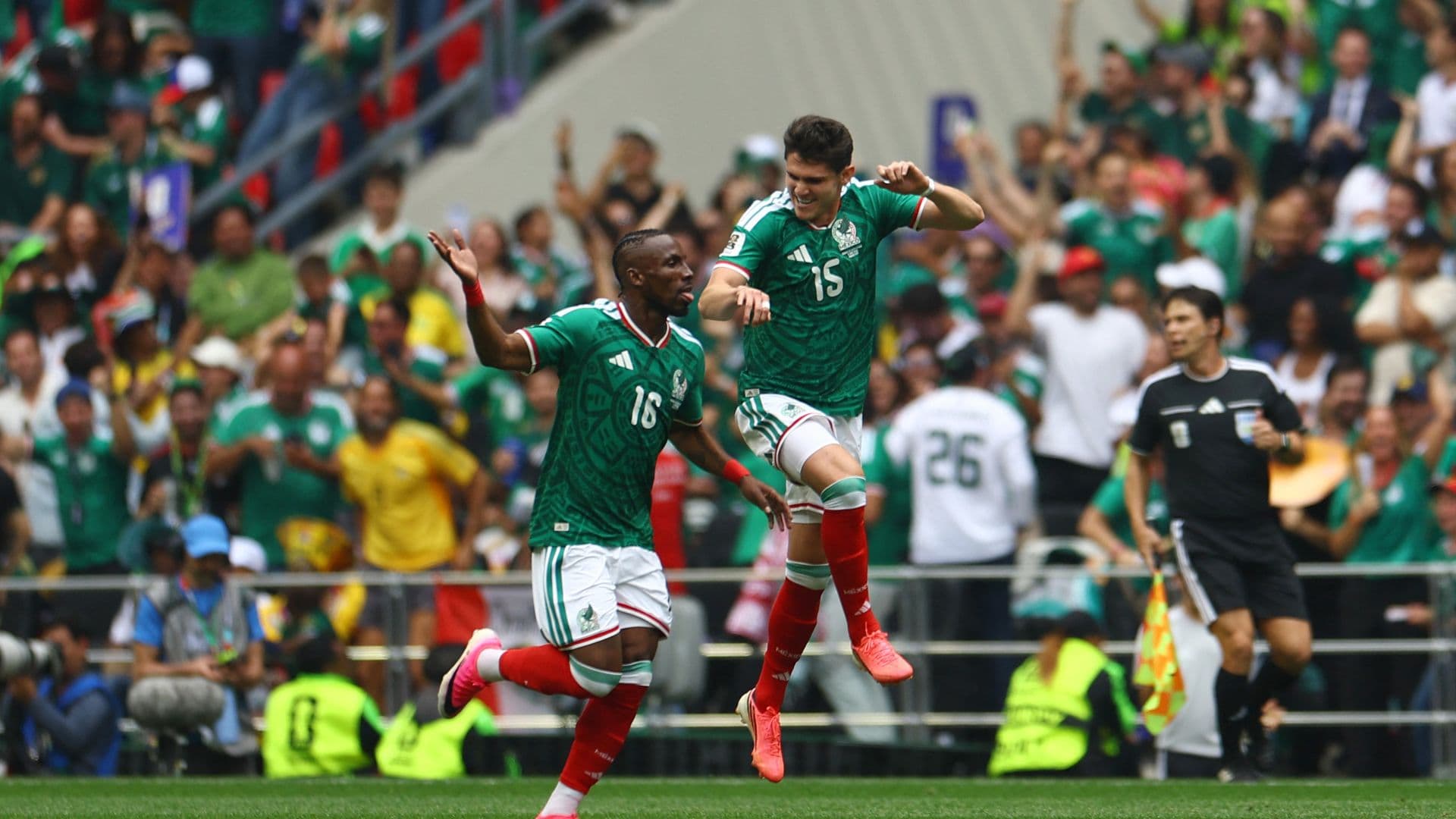 Julián Quiñones anota el primero gol en el México vs Sudafrica