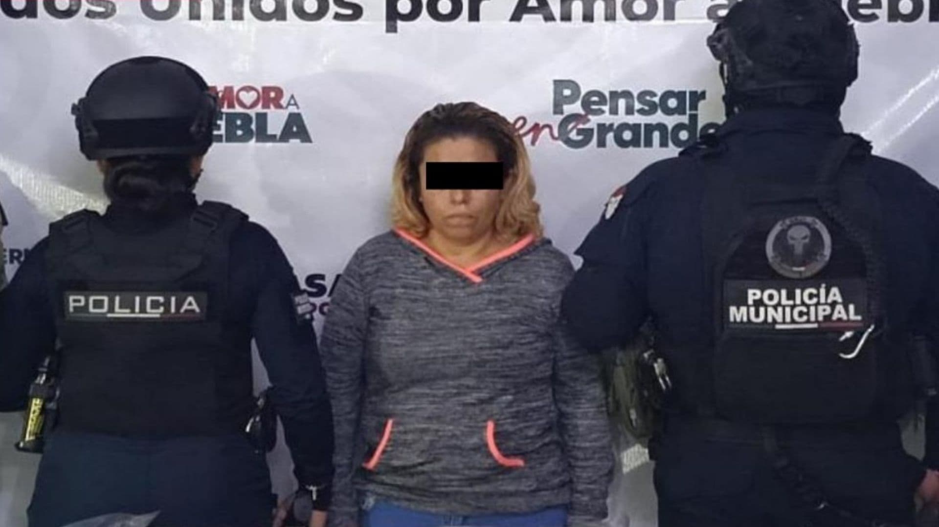 Griselda 'N' detenida en Puebla por presunto narcomenudeo y portar armas sin permisos.