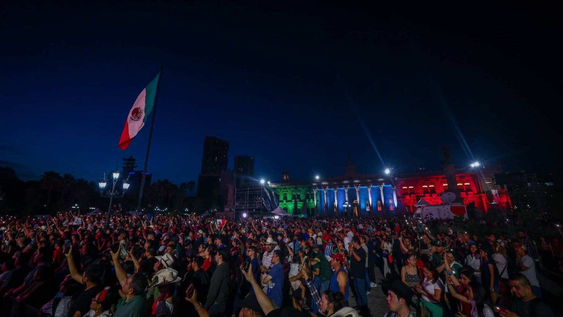 Grito de Independencia 2026 en Macroplaza de Monterrey