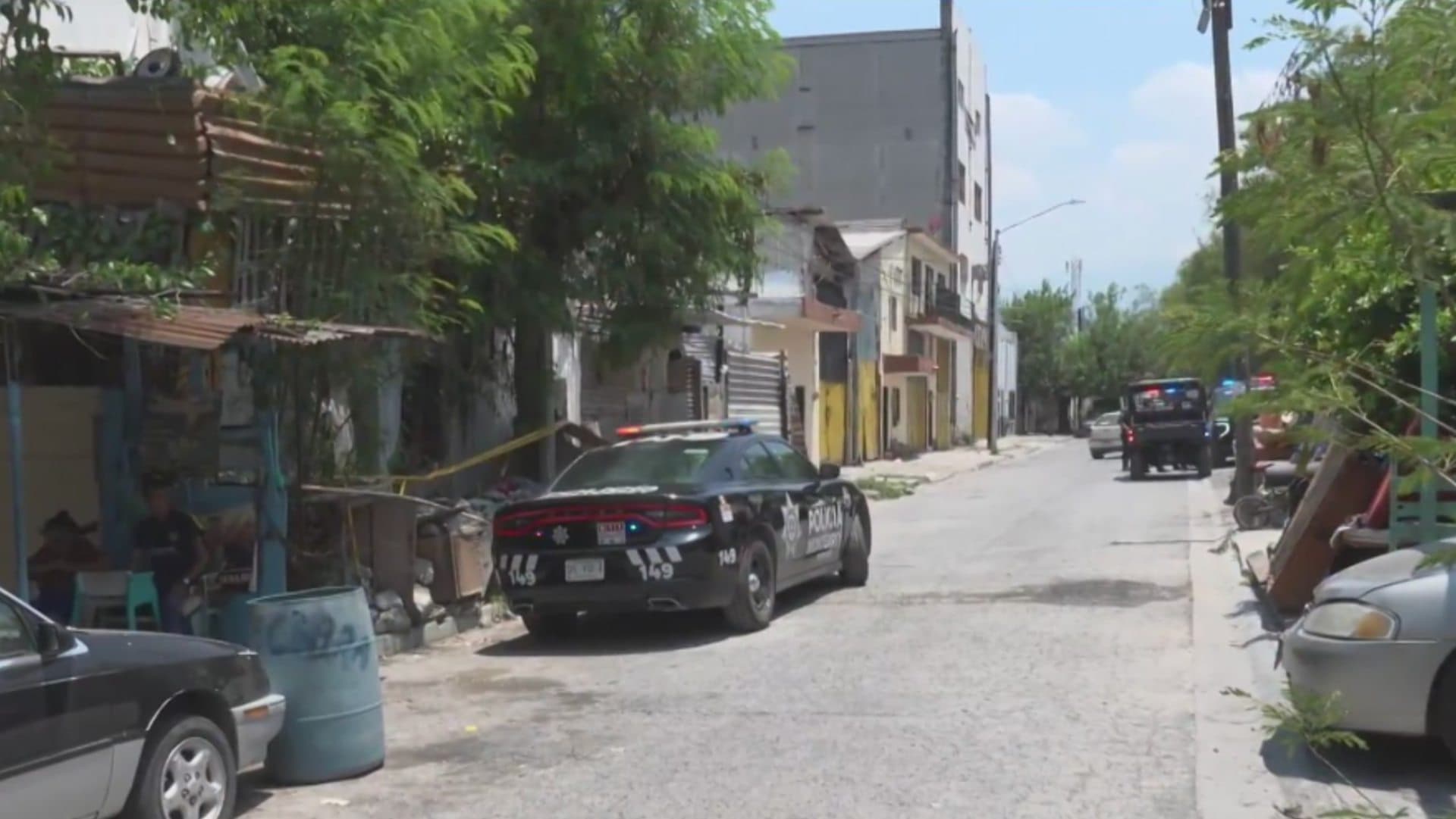 Policía de Monterrey acordona zona por hallazgo de restos humanos