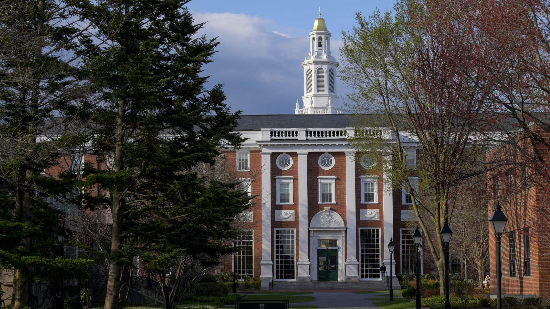 Vista de la Escuela de Negocios de la Universidad de Harvard, en Estados Unidos
