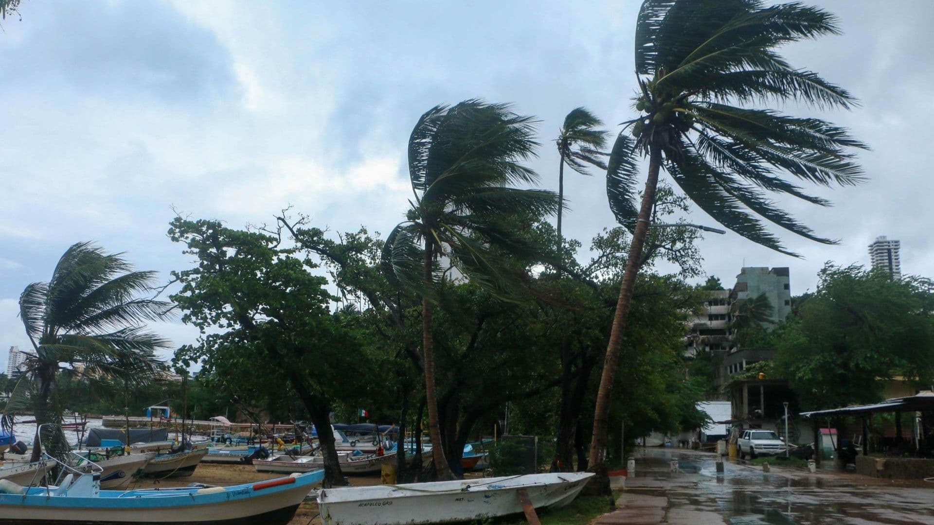 Tormenta tropical Raymond en Acapulco
