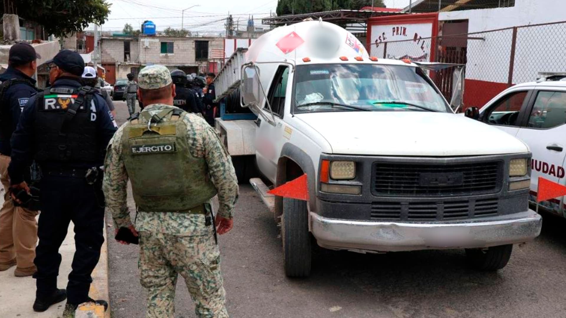 Detenidos Joel N Genaro N Recuperados Mil 800 Litros Hidrocarburo Colonia Barranca Honda Puebla
