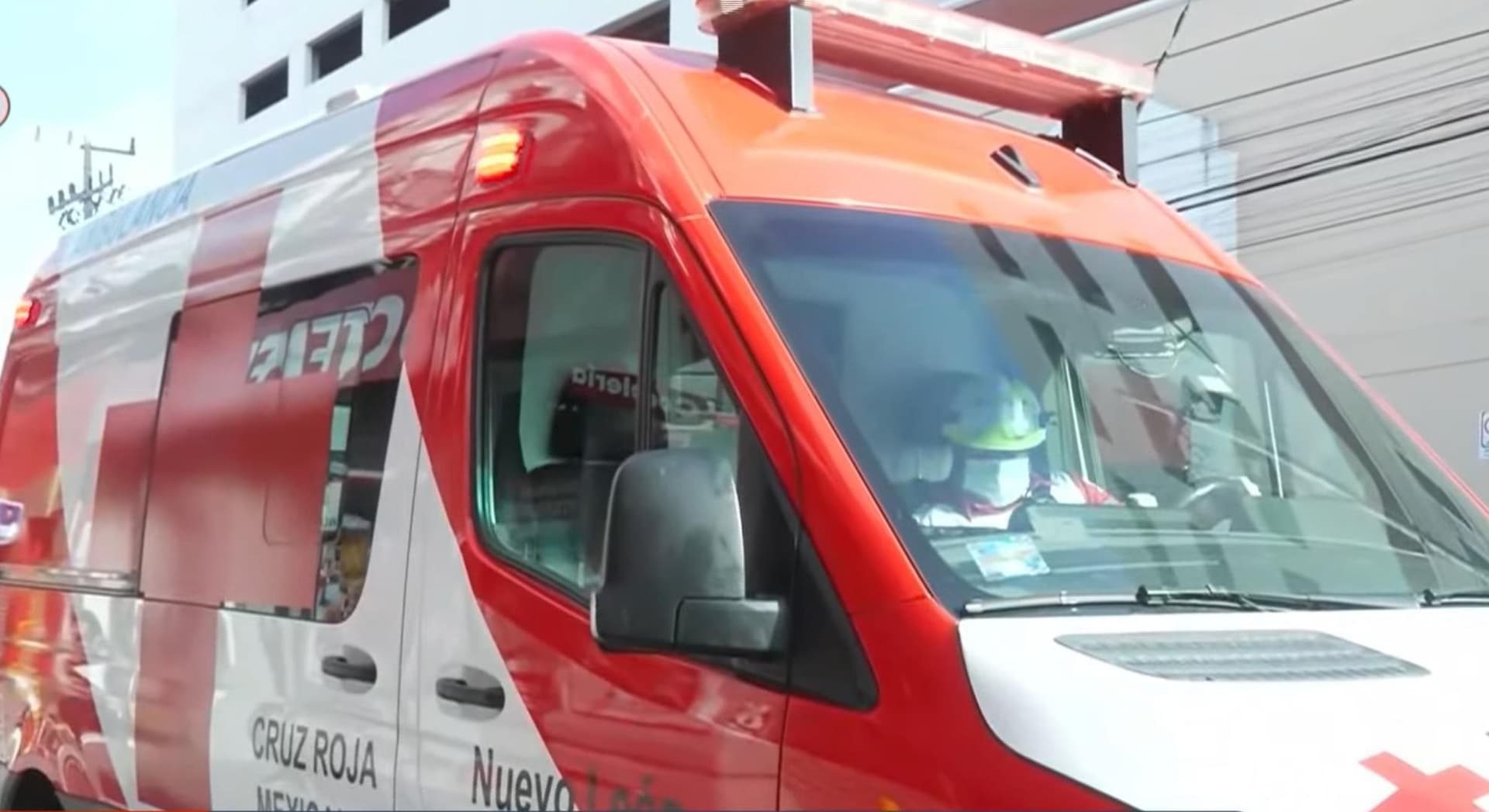 Hombre fue ayudado por autoridades de la Cruz Roja