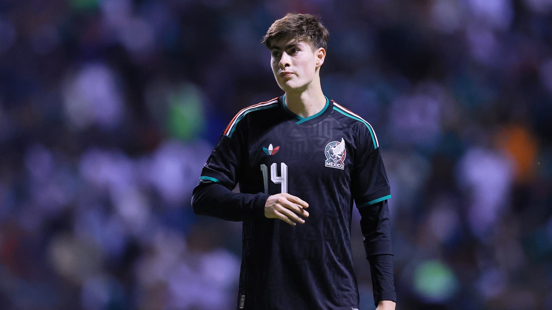 Armando González durante un partido con la Selección Mexicana