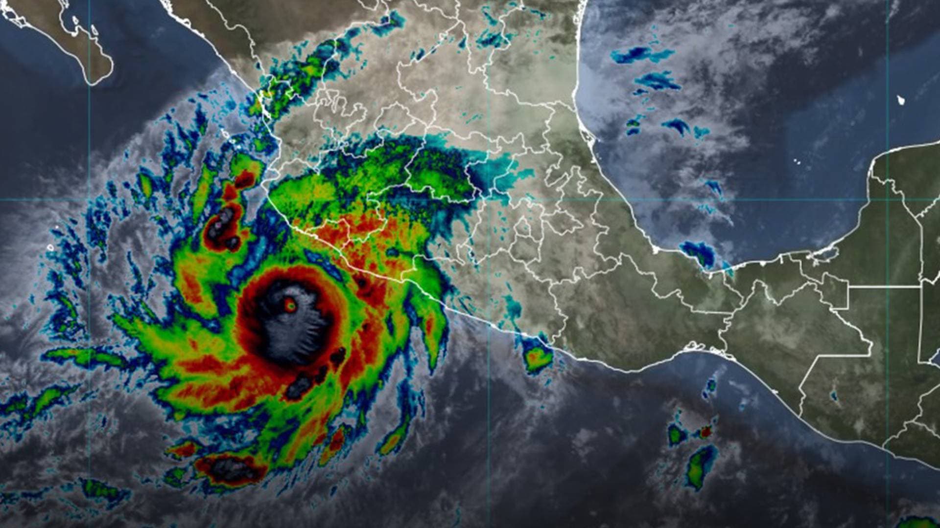 Huracan Simon cerca de Colima