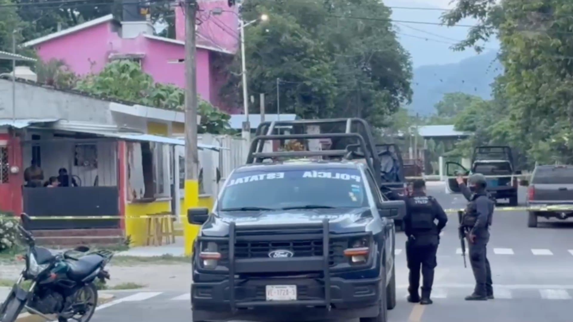 Operativo de seguridad por ataque armado en negocio de micheladas en Amatlán, Veracruz