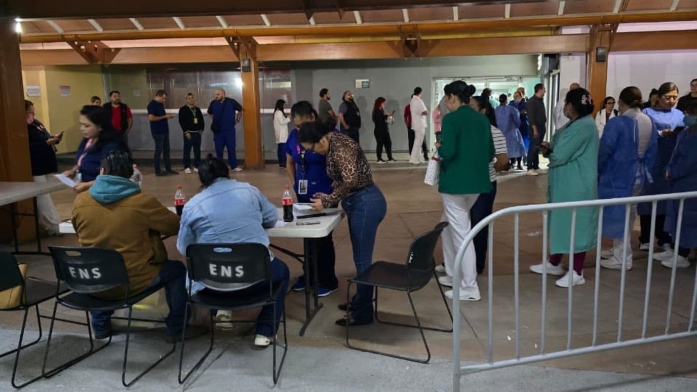 Marcha de trabajadores del IMSS. Foto: Cuartoscuro