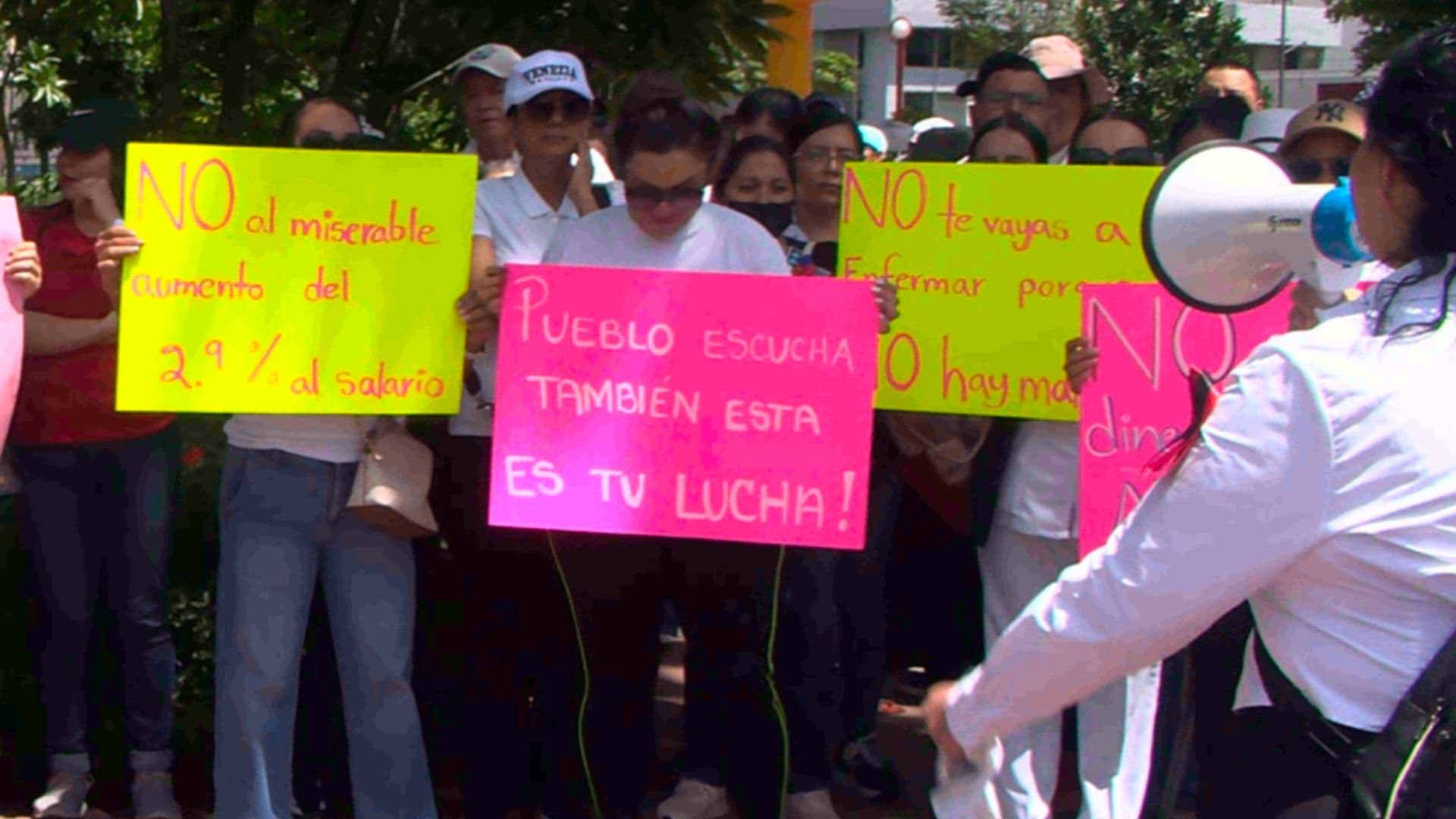 Personal de salud se manifiesta