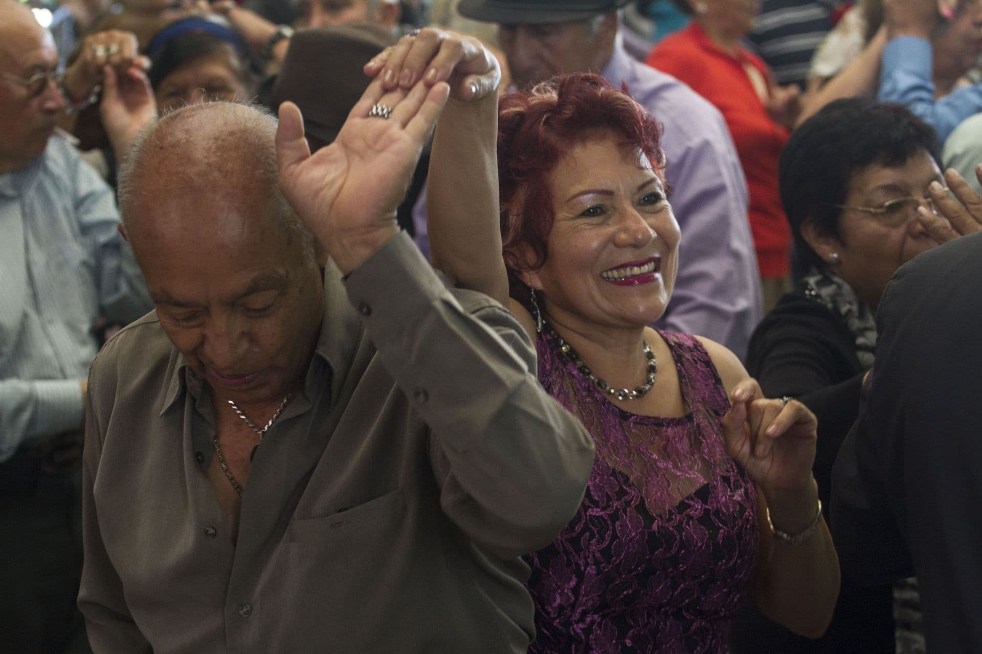 Beneficiarios de INAPAM celebran el Día del Padre 2026.