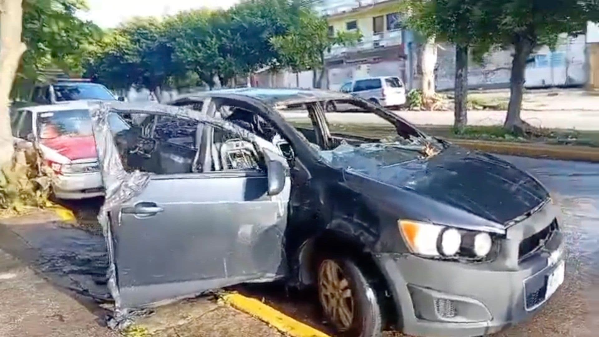 Fue incendiado un auto en Coatzacoalcos