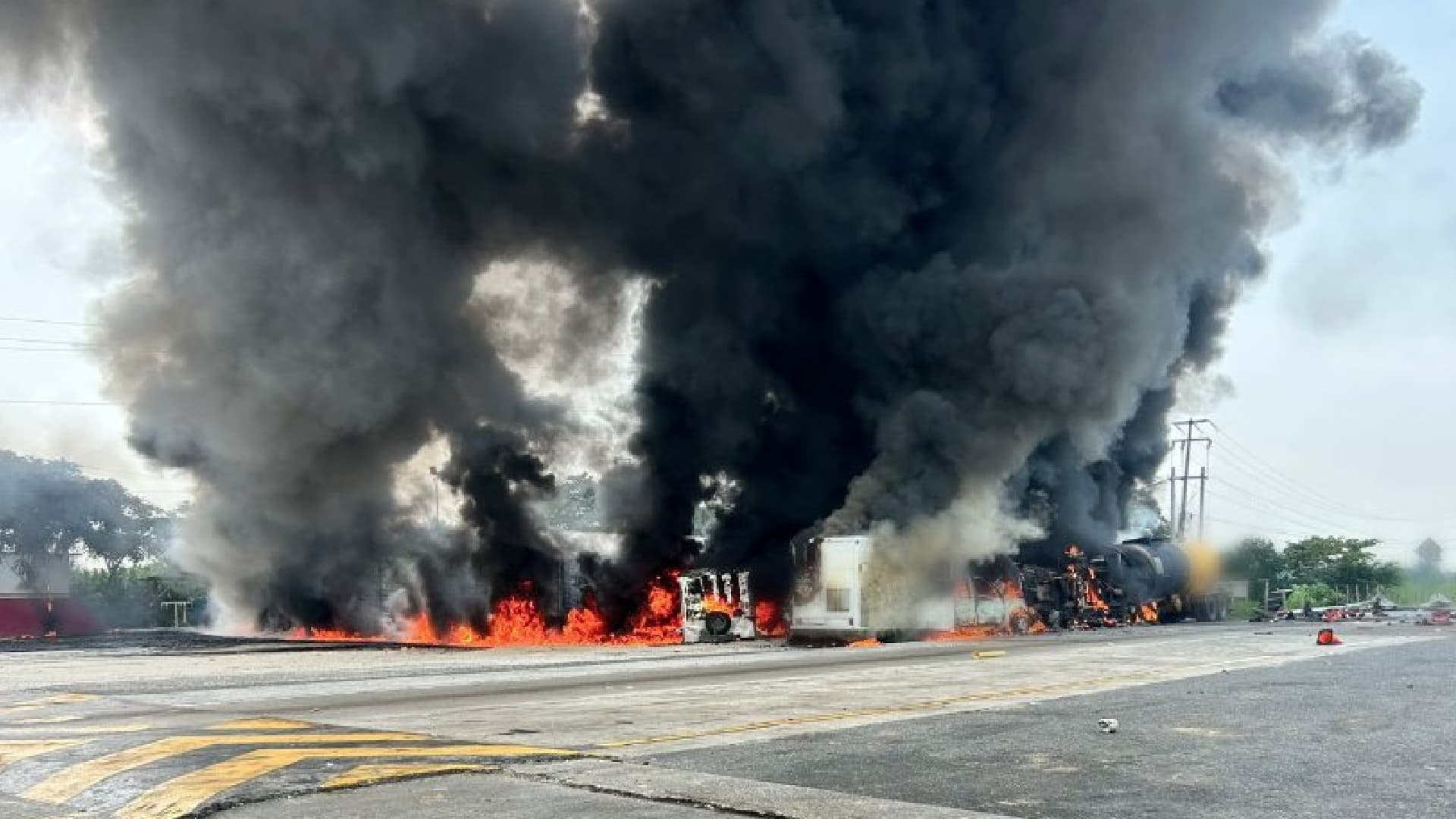 En Tabasco se registra cierre parcial de circulación. Foto: Guardia Nacional