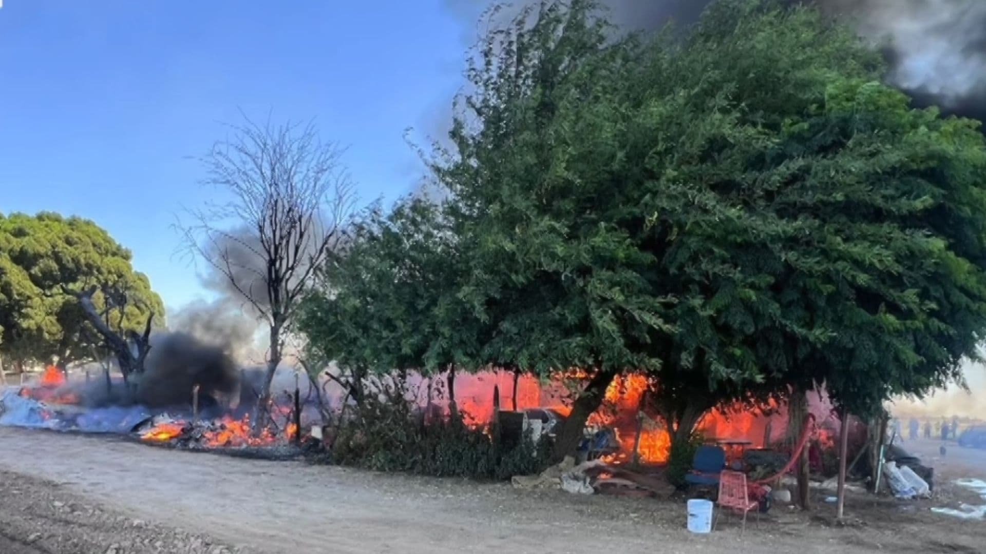 Incendio Destruye Cuatro Viviendas y una Granja en el Ejido Janitzio en Mexicali