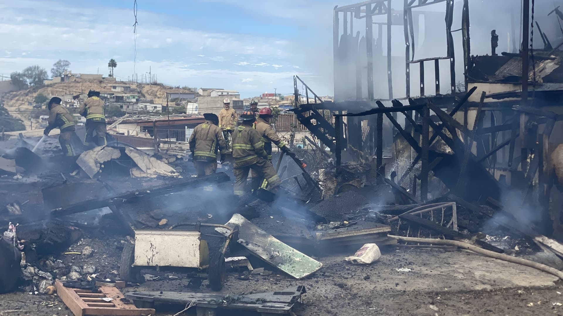 Incendio Consume Dos Viviendas en Colonia Fausto González en Tijuana, BC