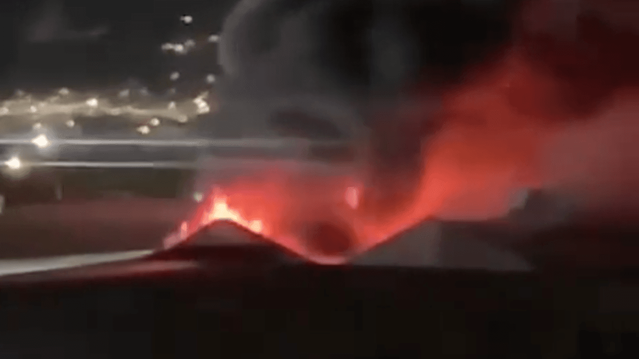Incendio en bodega de materiales de construcción provoca explosiones en Culiacán