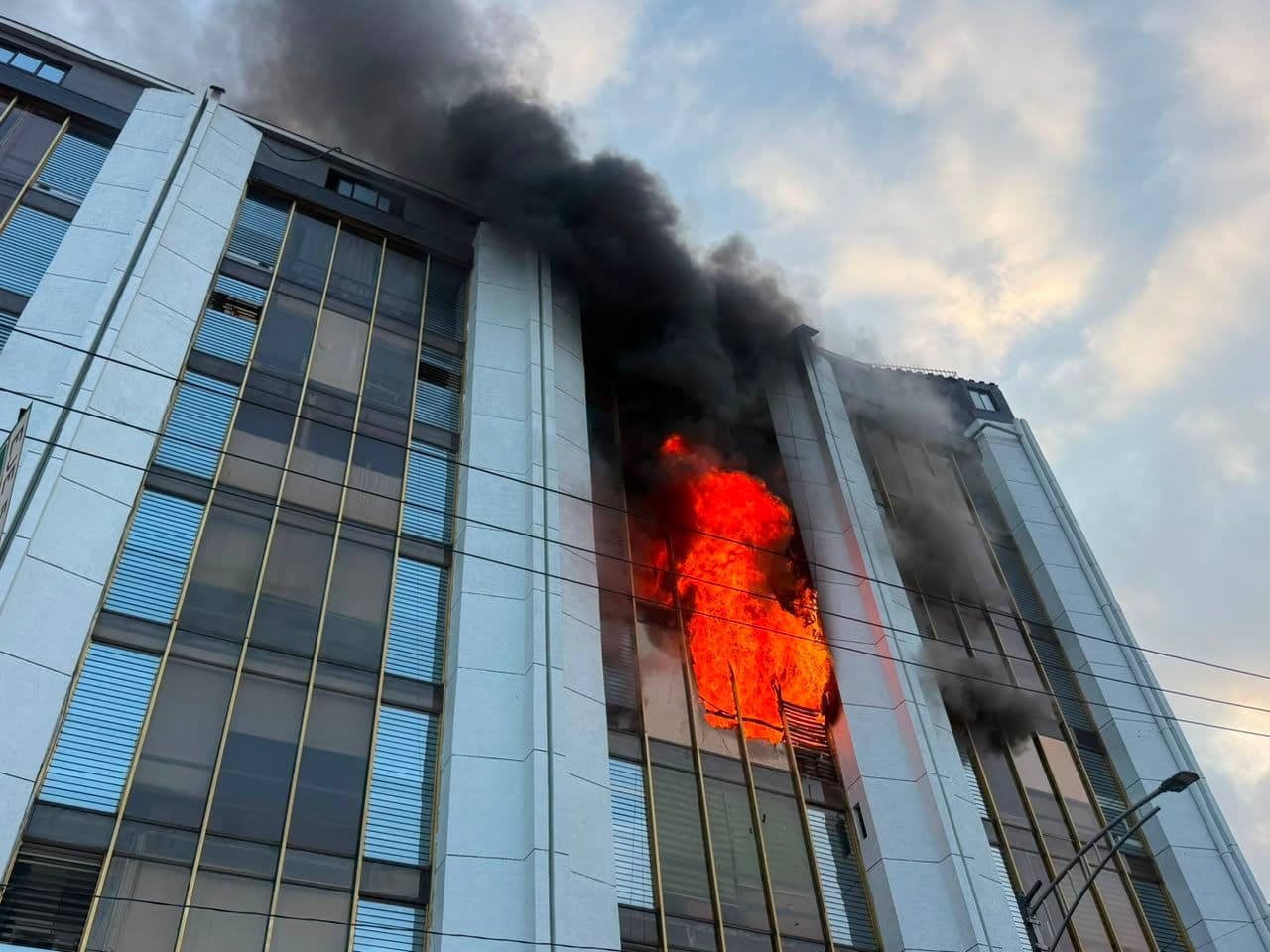 Incendio en torre médica en Lindavista, GAM, el 28 de julio 2026.
