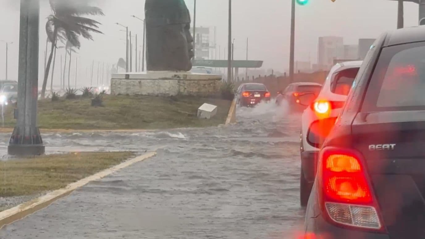 Lluvias Generan Suspensión de Clases en Algunas Escuelas de Coatzacoalcos