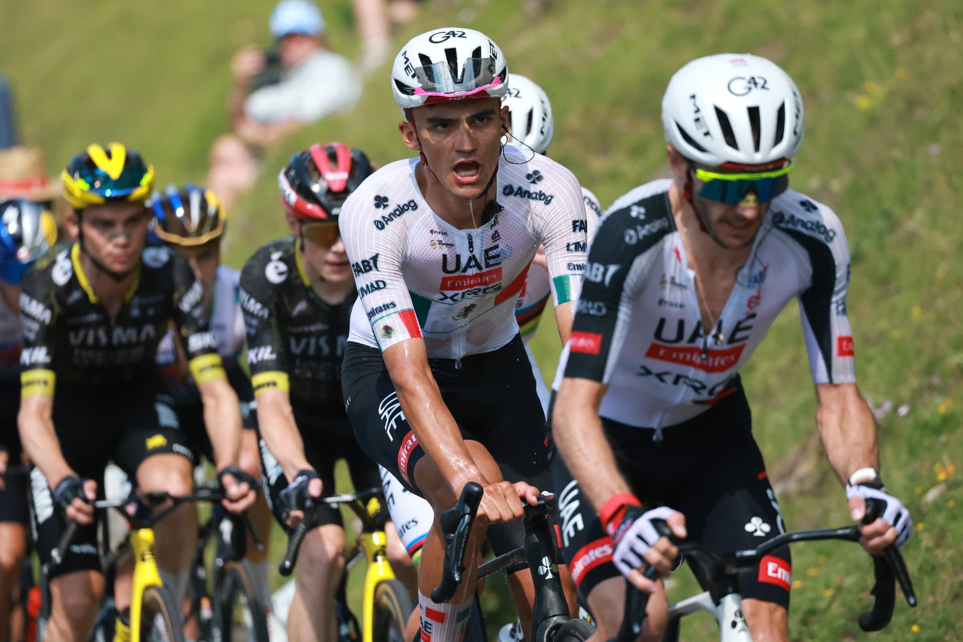 Isaac del Toro en la etapa 6 del Tour de Francia 2026