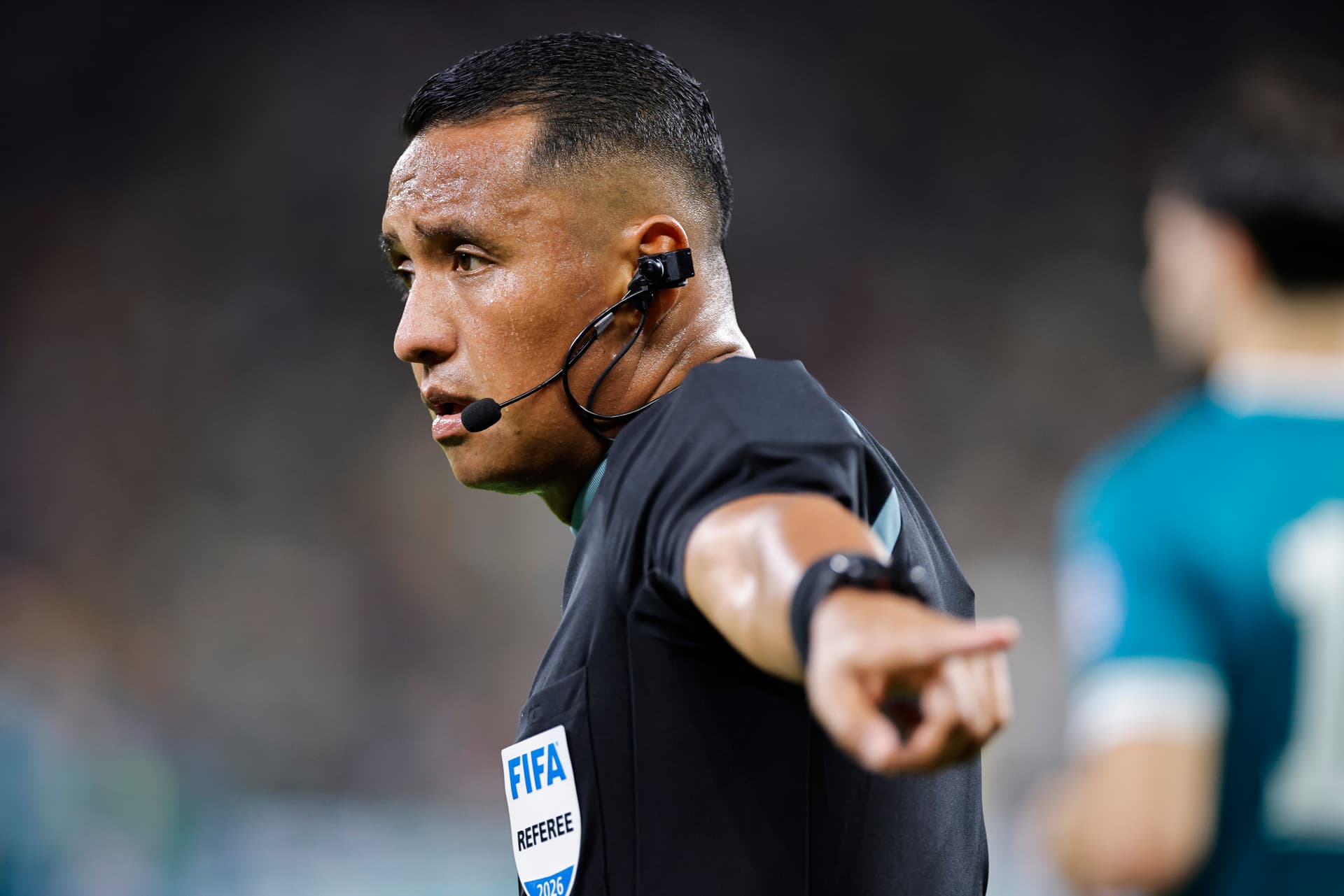 Iván Barton, árbitro salvadoreño, durante el Mundial 2026