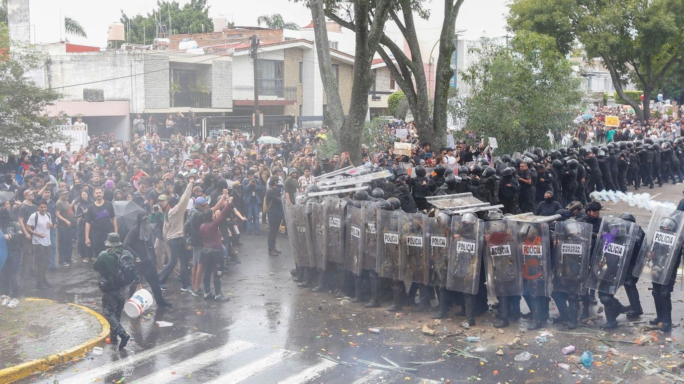 Marcha por mala calidad del agua en Guadalajara, el 11 de octubre de 2026. Foto: Cuartoscuro