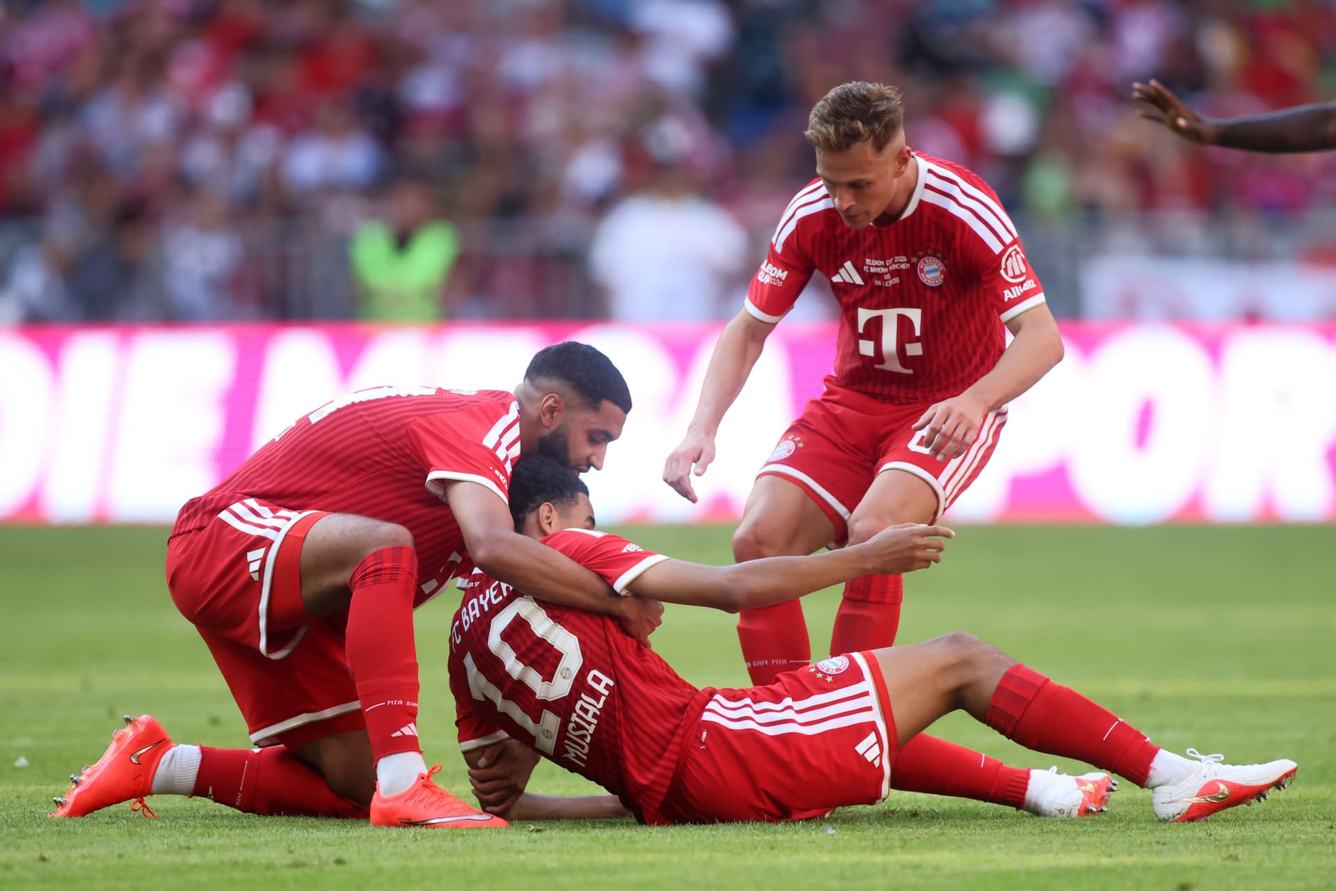Jamal Musiala durante un partido con el Bayern Múnich