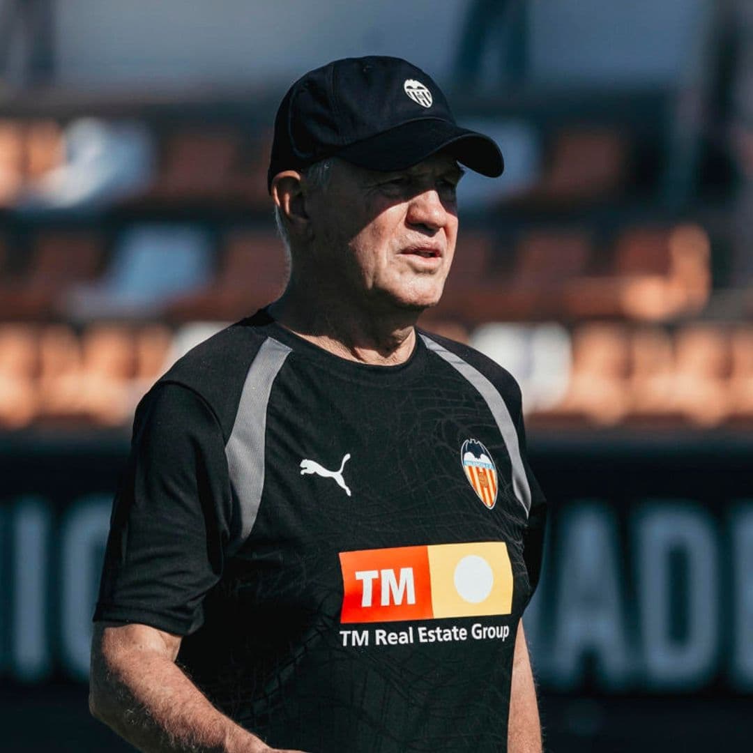Javier Aguirre Habla a su Llegada al Valencia: ‘Que Cueste al Rival Sacar Algo de Aquí’