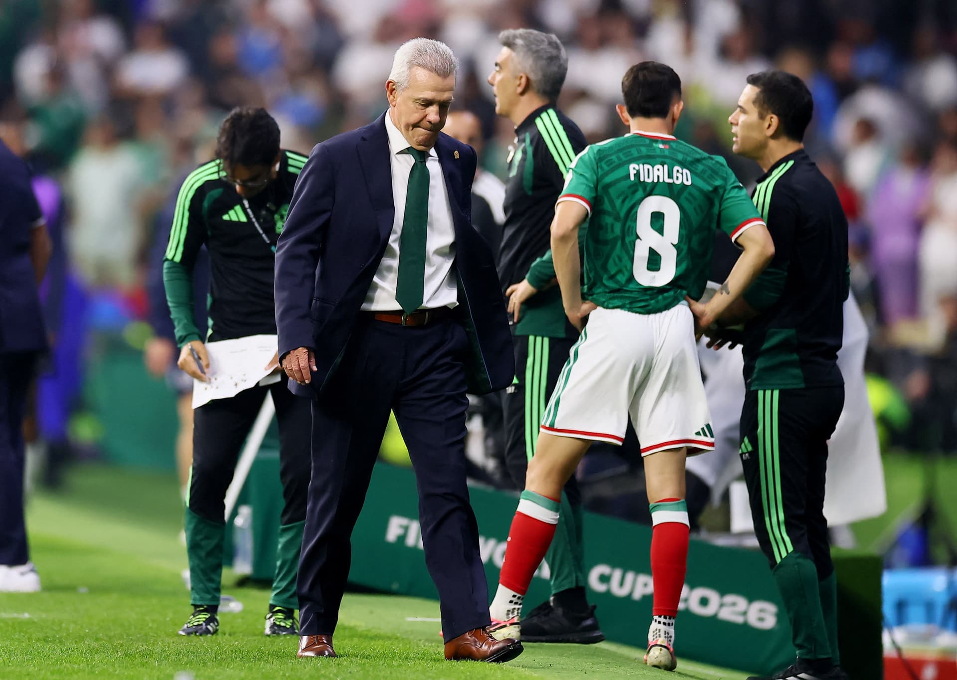 Javier Aguirre en el partido México vs Inglaterra