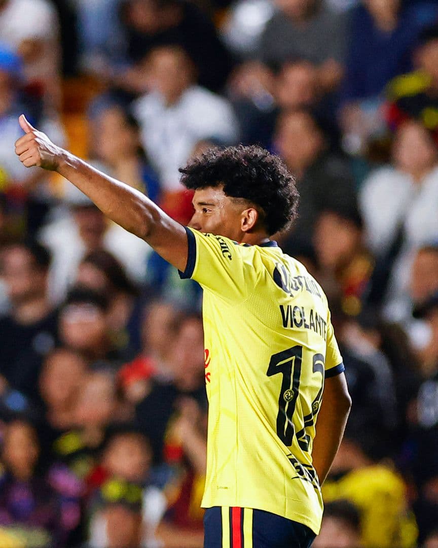 Isaías Violante, jugador del Club América, en un partido del Apertura 2026 de la Liga MX