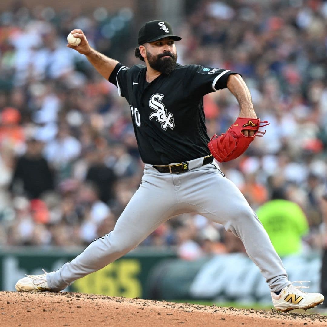 Pitcher Mexicano José Urquidy Deja a los Medias Blancas y Jugará para los Phillies
