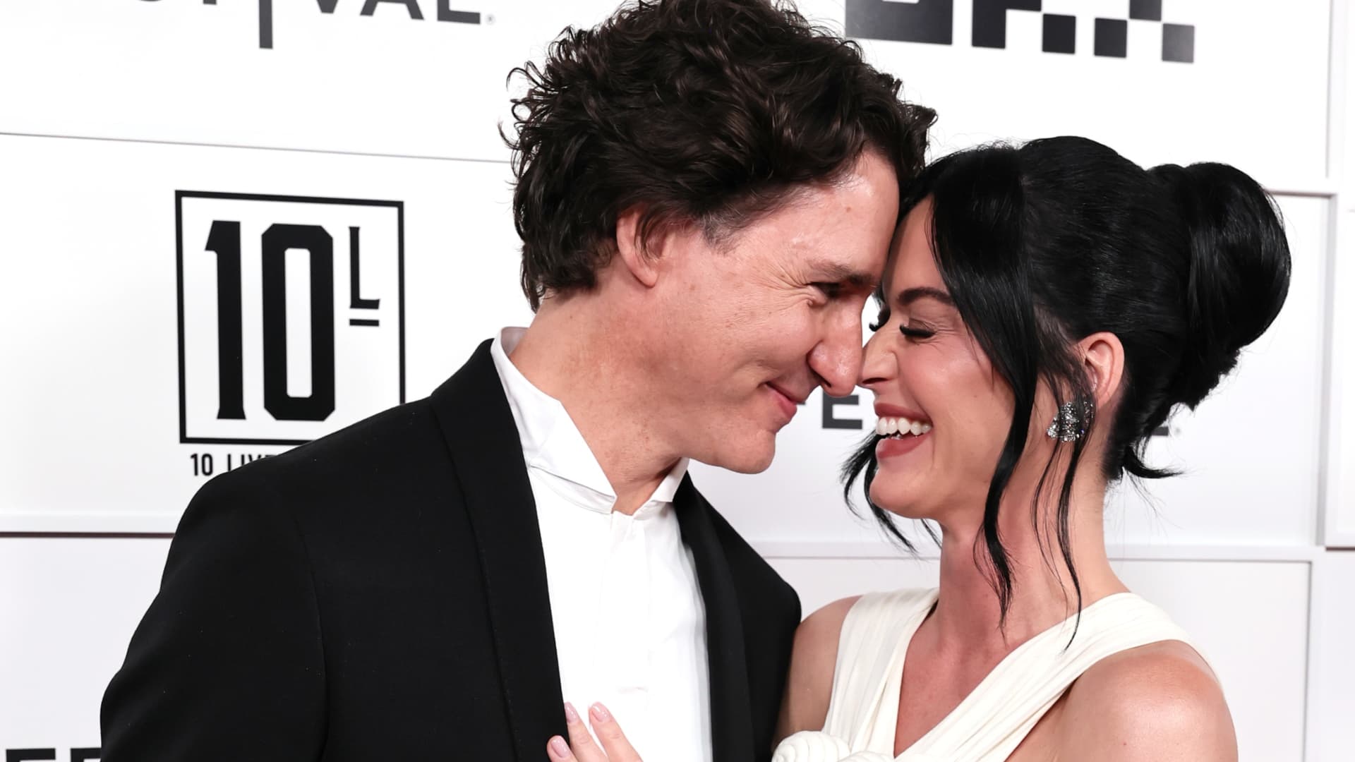 justin-trudeau-baila-video-katy-perry-watch-it-burn