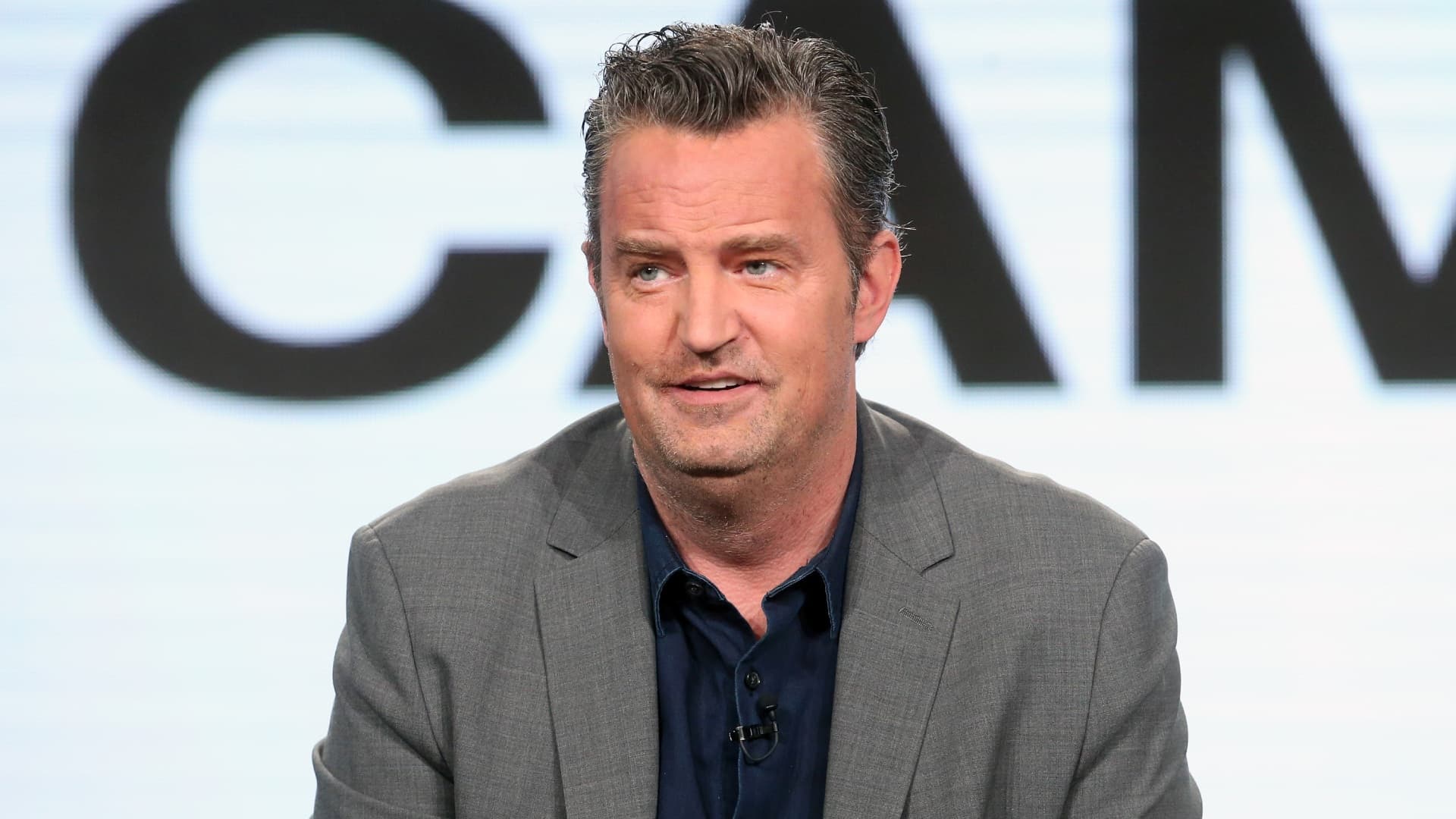 El Exasistente de Mathew Perry Es Sentenciado a 3 Años de Prisión por Muerte del Actor