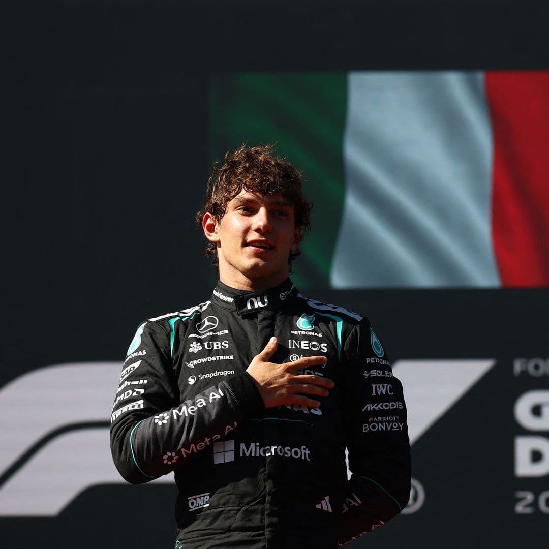 Kimi Antonelli Gana GP de España 2026; Checo Pérez Suma Quinto Abandono en el Año
