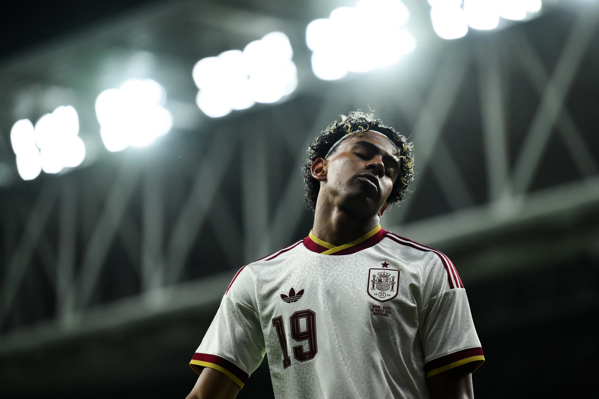 Lamine Yamal durante un partido amistoso con la selección de España