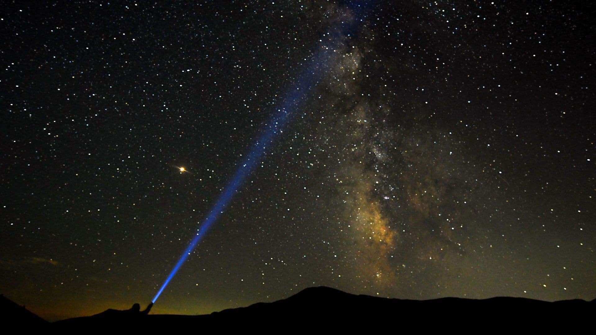 Lluvia Estrellas Perseidas 2026.  A qué hora  alcanzan su punto máximo.