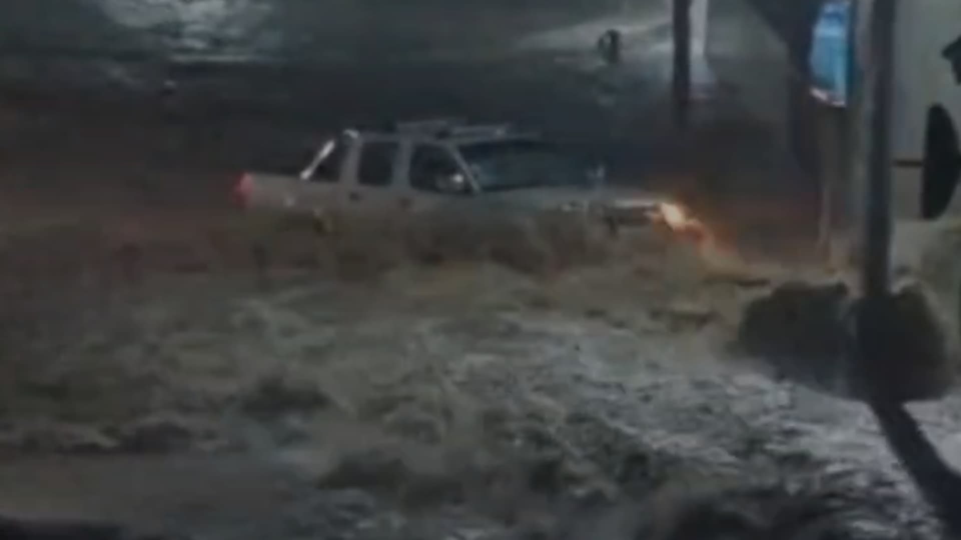 Lluvia Inundaciones Daños Viviendas Vehículos Barda Panteón Municipal Chiautla de Tapia Puebla
