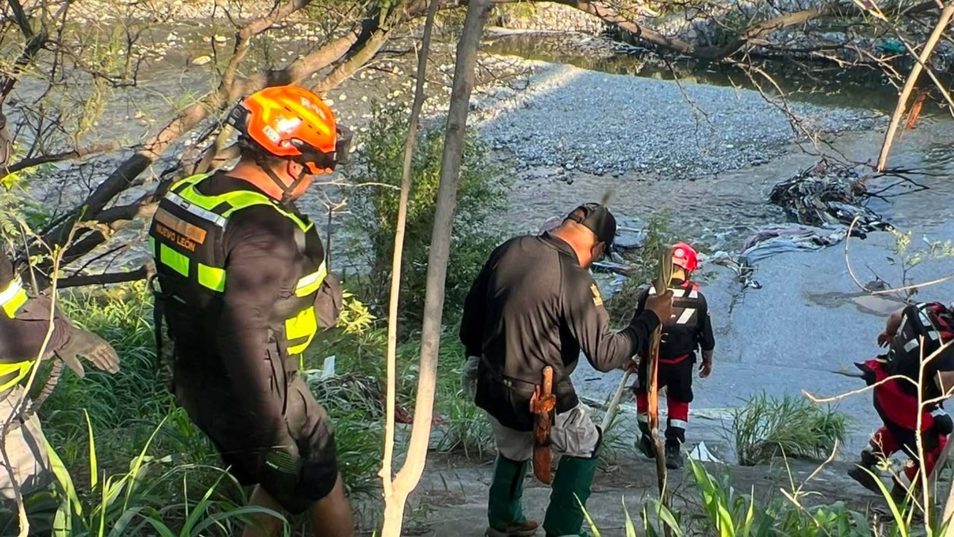 Localizan cuerpo en Río Pesquería