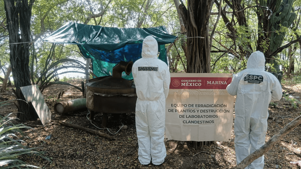 Inhabilitan Laboratorio de Metanfetamina en Preparación en Sinaloa