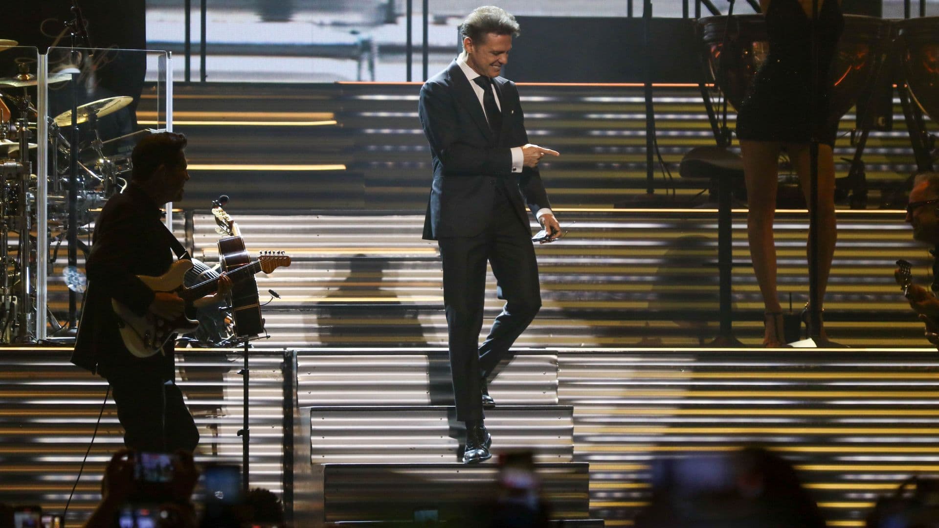 luis-miguel-reaparece-como-se-ve-regreso-pantalla