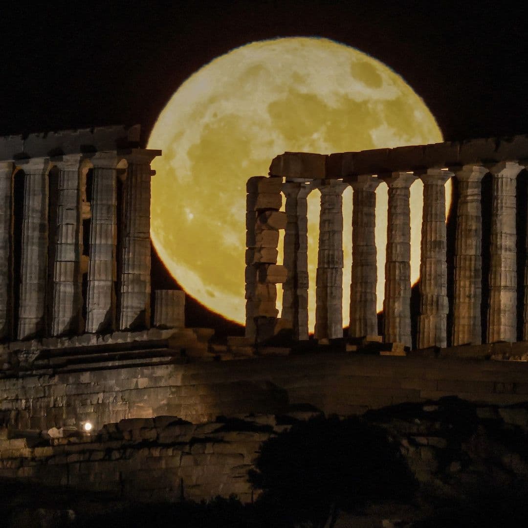 Luna llena en Grecia