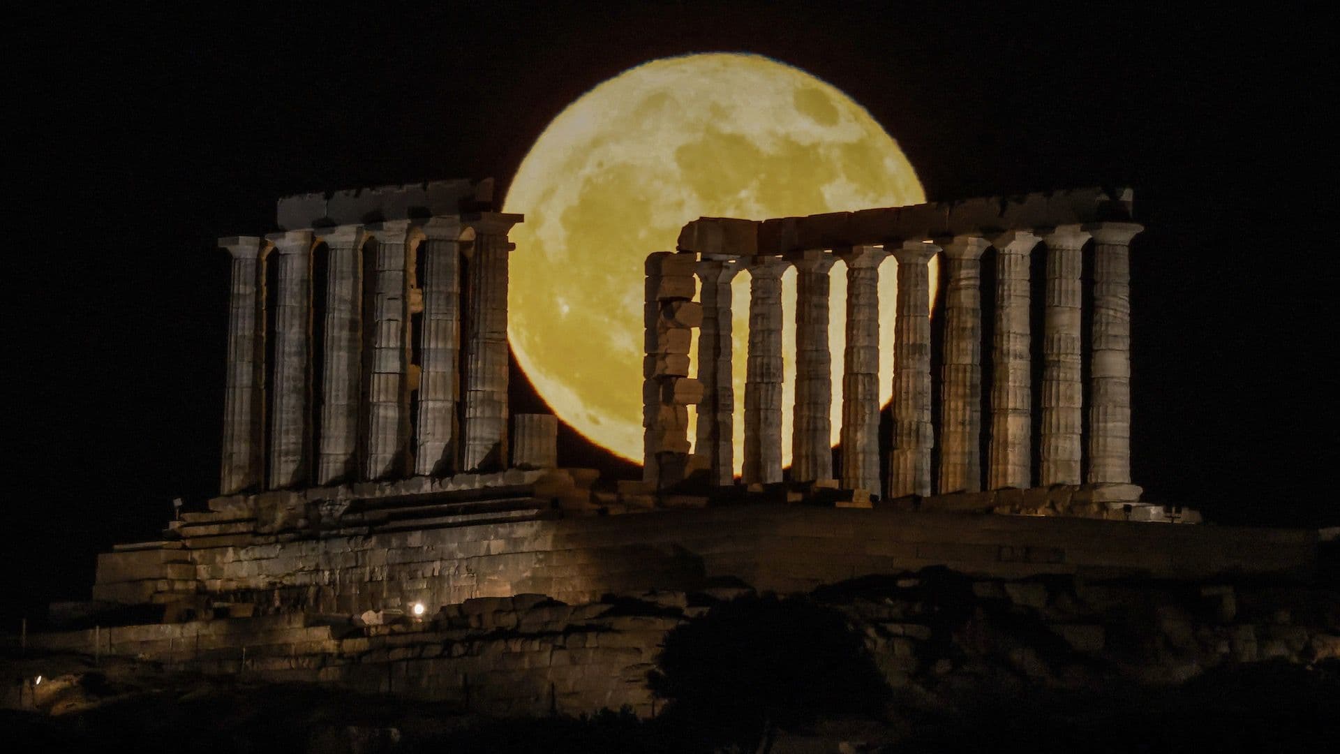 Luna llena en Grecia