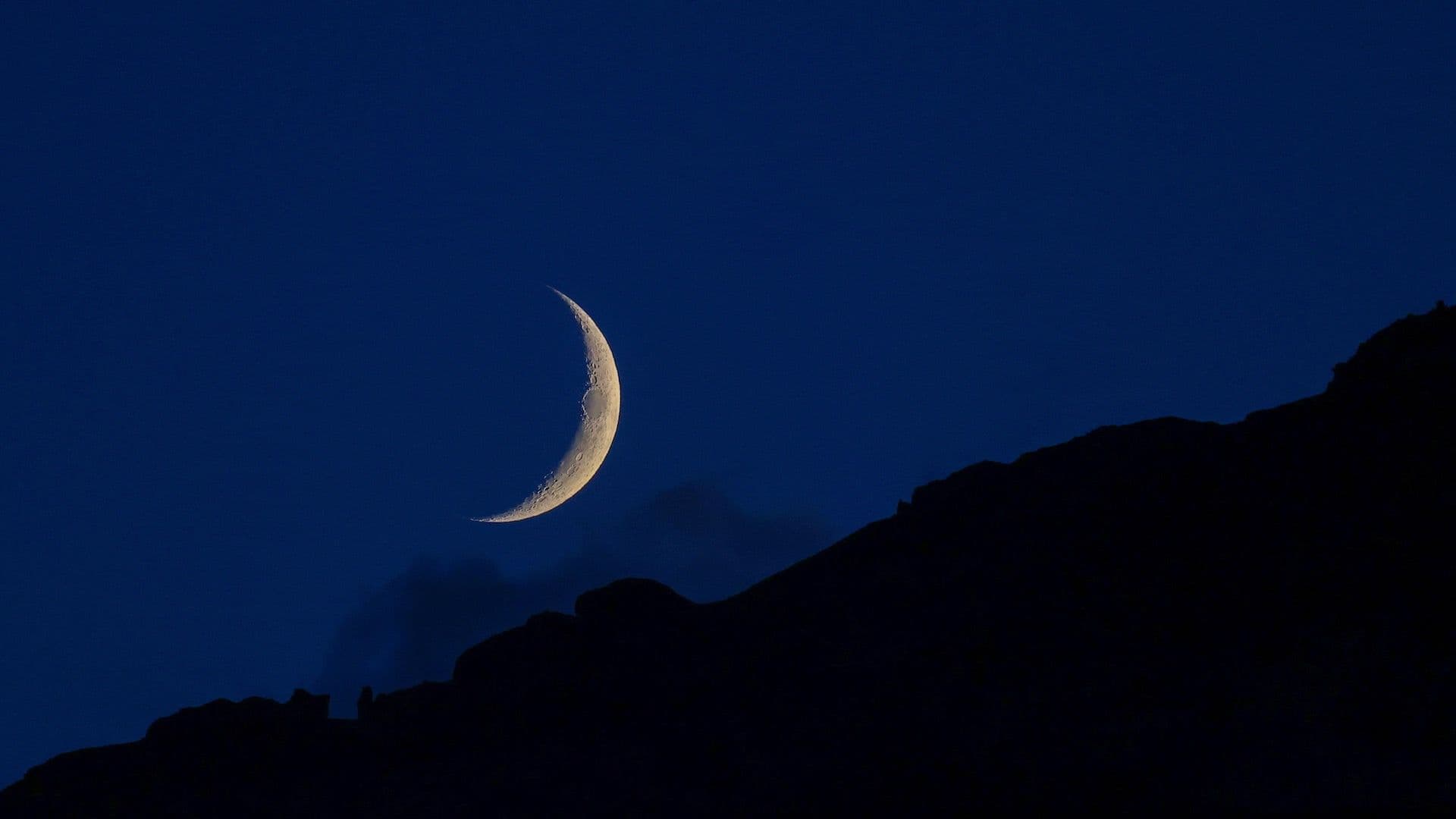 Luna menguante sobre Suiza