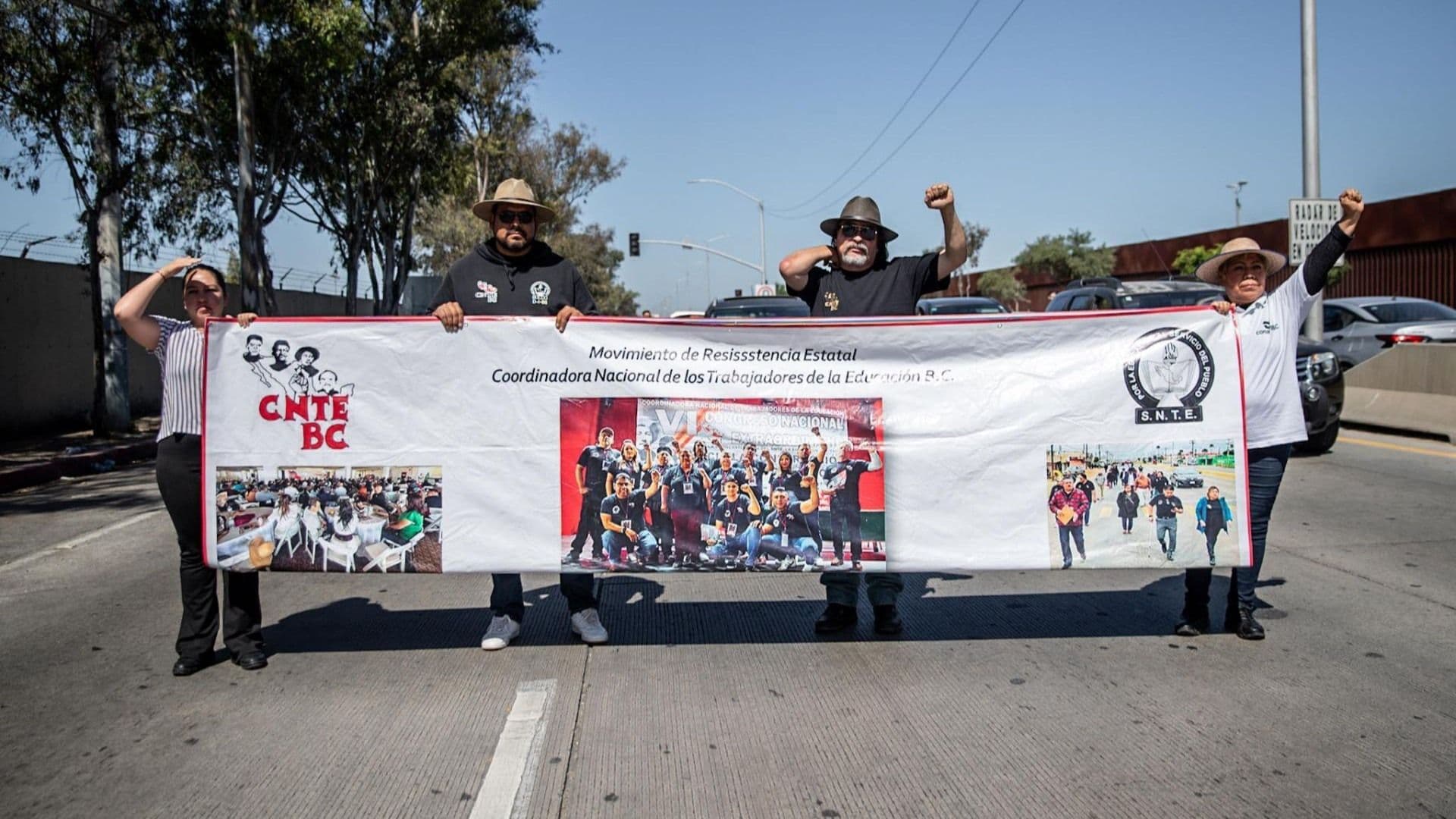 Maestros de la CNTE protestan en Baja California.