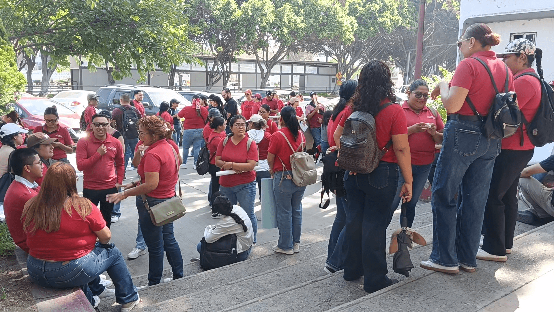 Maestros de BC Paran Labores por Adeudos a Interinos; Condicionan Regreso a Clases