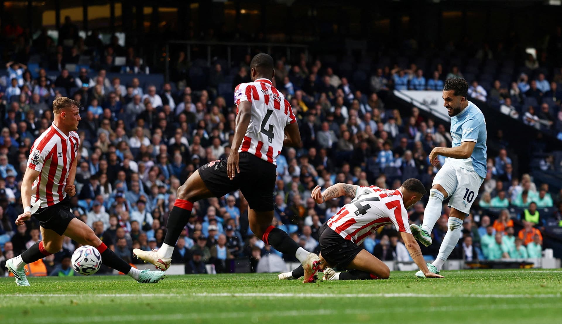 Manchester City, Culpable por Más de 100 Irregularidades Financieras en la Premier League