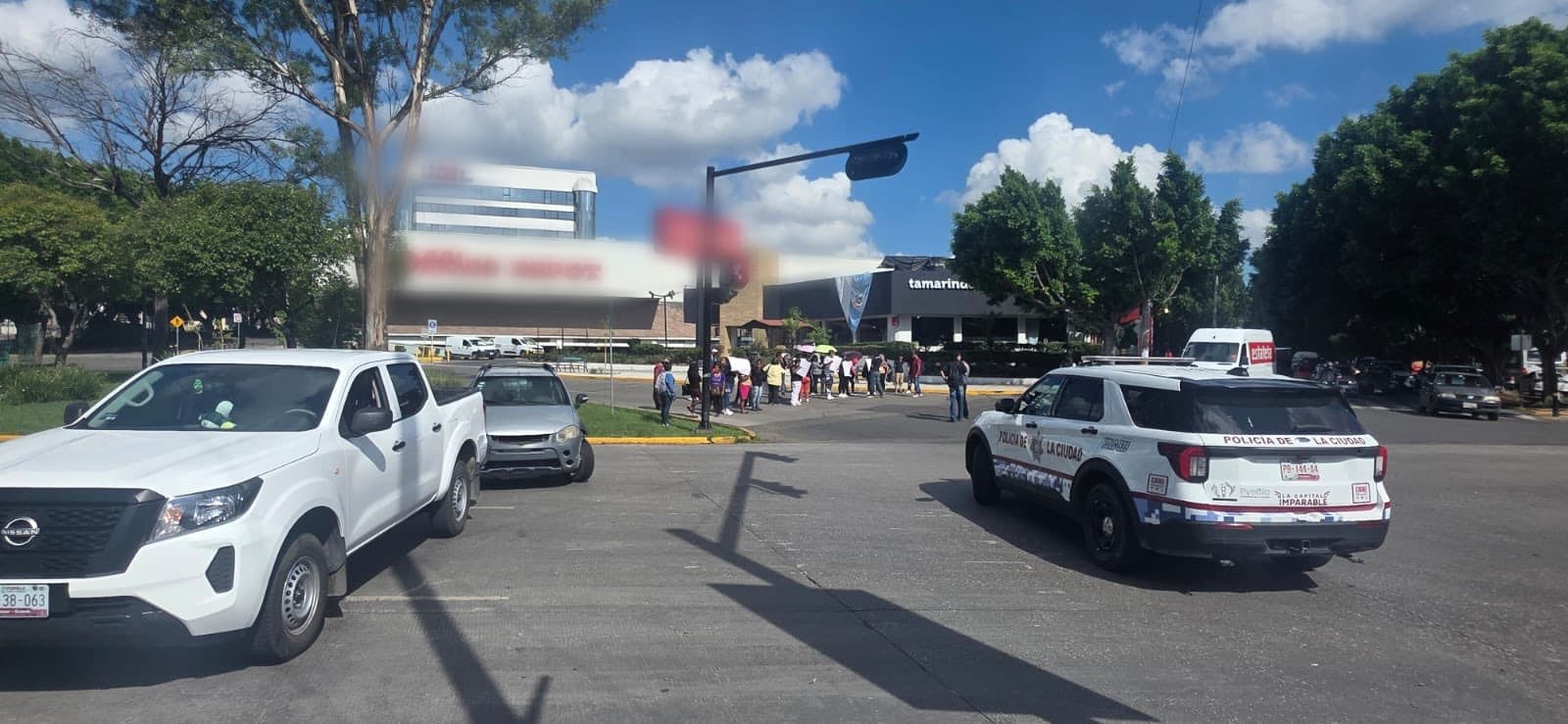 Varias personas obstruyeron la circulación en la rotonda.