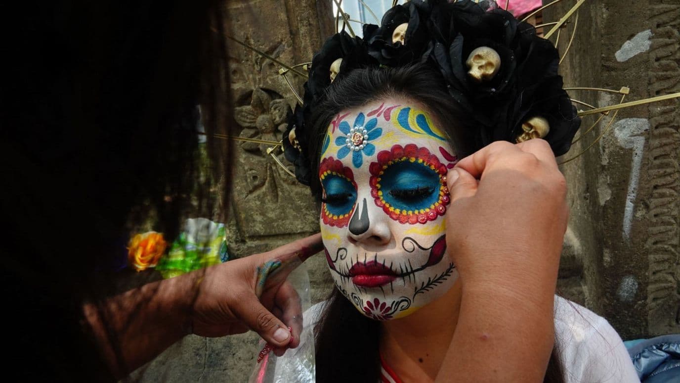 Ideas: ¿Cómo Hacer Maquillaje de Catrina y Catrín para Niña y Niño para Pedir Calaverita?