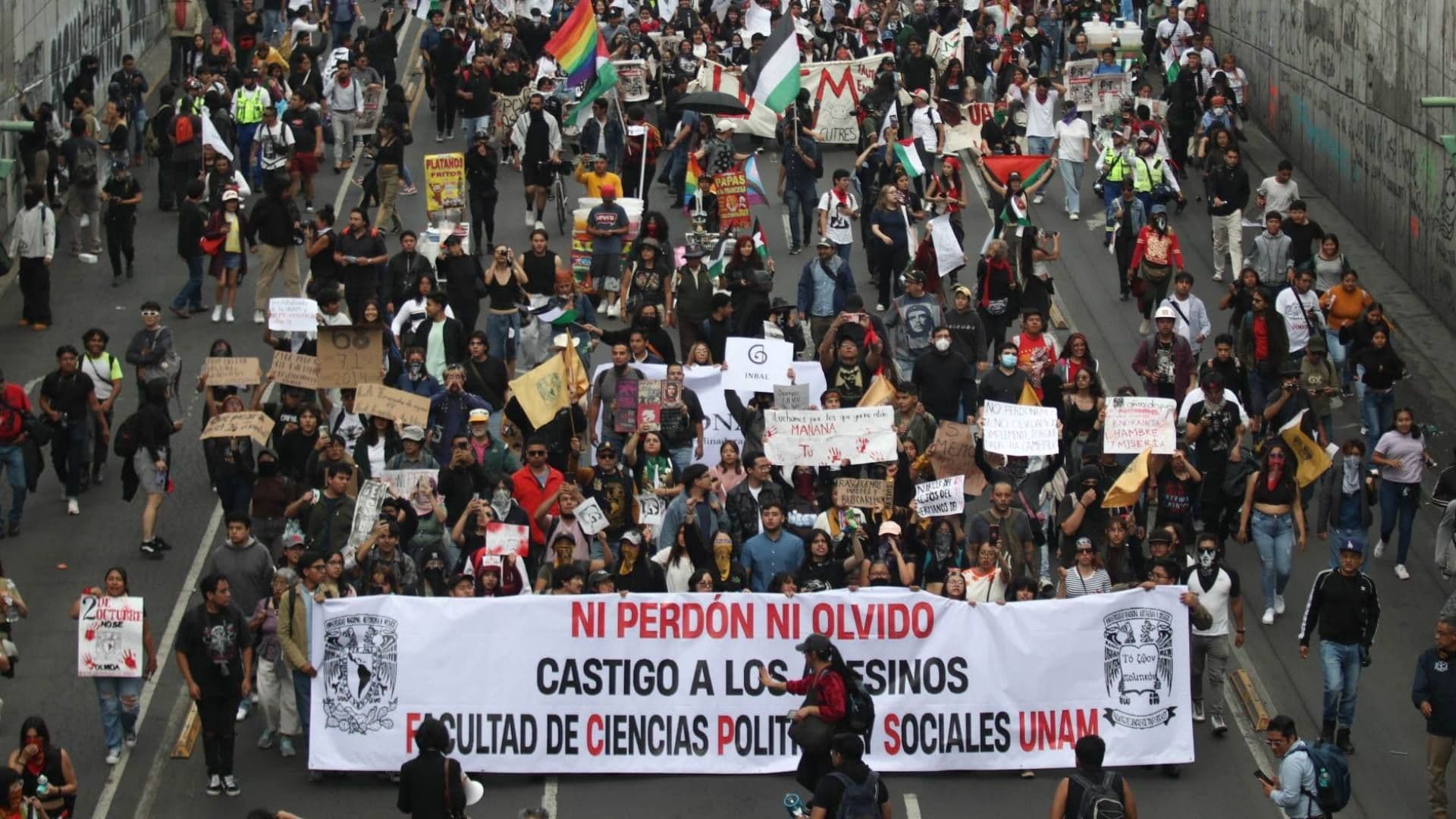 Marcha del 2 de octubre en 2025 en Ciudad de México. Foto: Cuartoscuro | Archivo