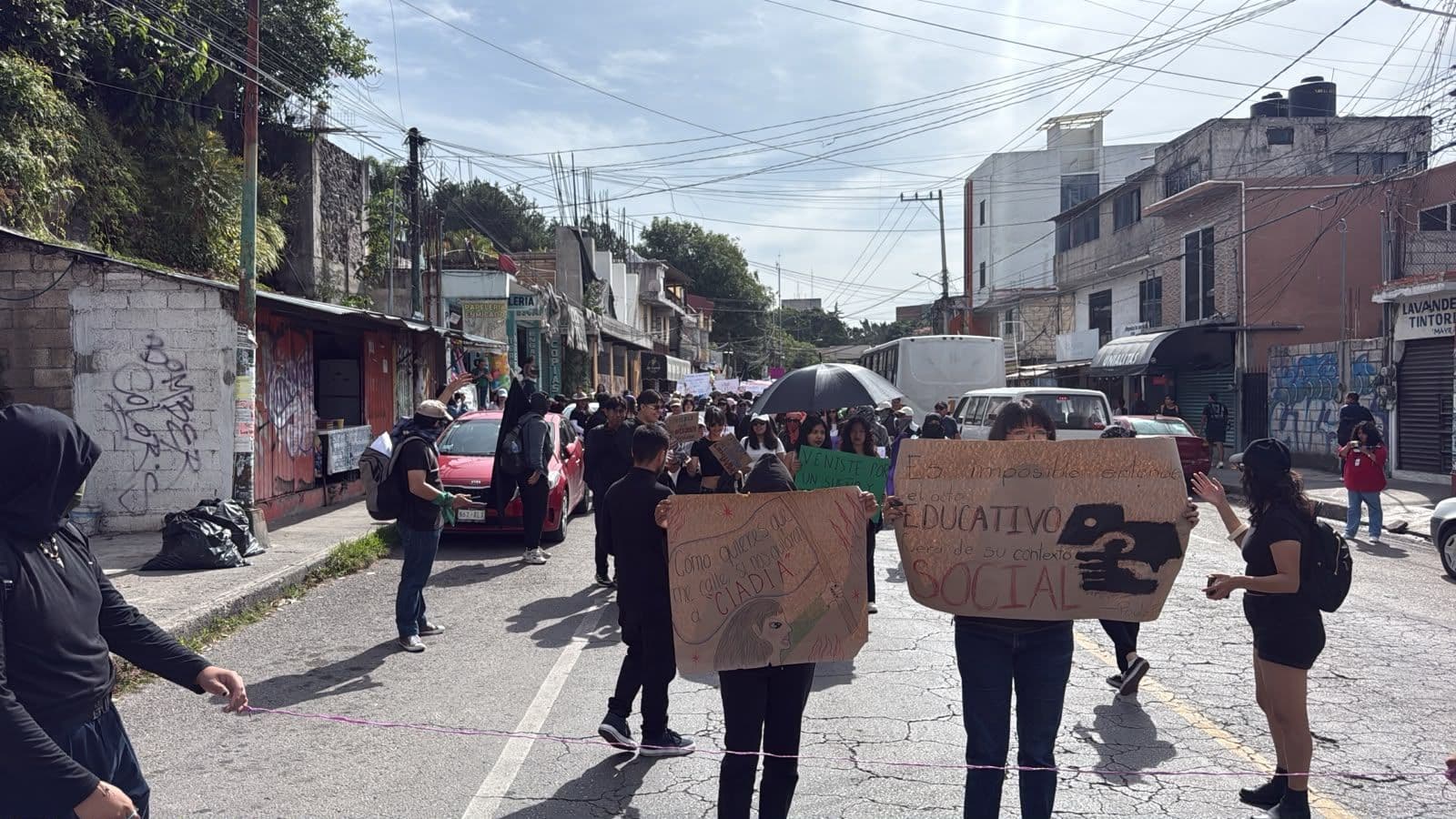 Marcha en Cuernavaca por el asesinato de Claudia Tacoronte